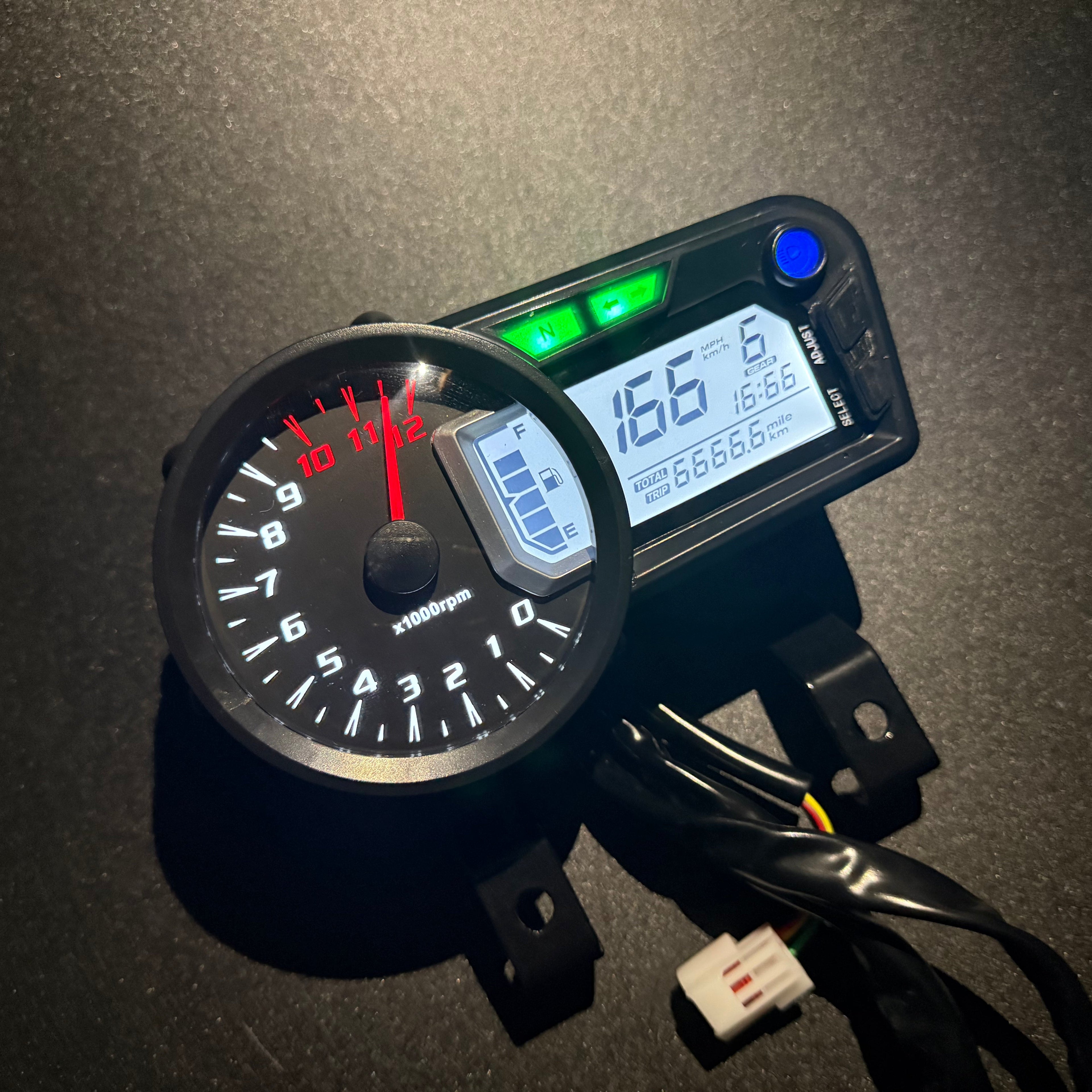 digital dashboard for motorcycle speedometer tachometer（Keeway RKV 125 200、Benelli vlx 150\Junak 125 S、vento tornado 300、keeway 150 rk、Vento Tornado 250）